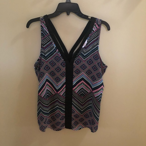 Candies Unique Tank with accent black trim - Picture 6 of 6